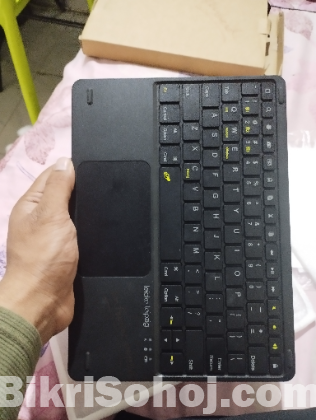 Wireless bluetooth keyboard